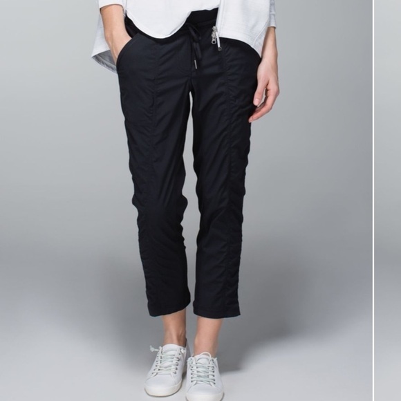 Lululemon Street To Studio Pant Unlined in Black size 4 - Picture 1 of 14
